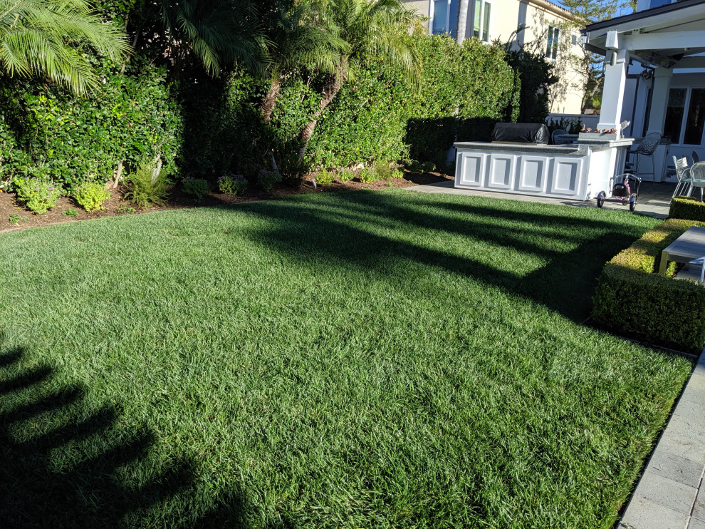 Modern/Traditional Home in Laguna Hills - Image 2